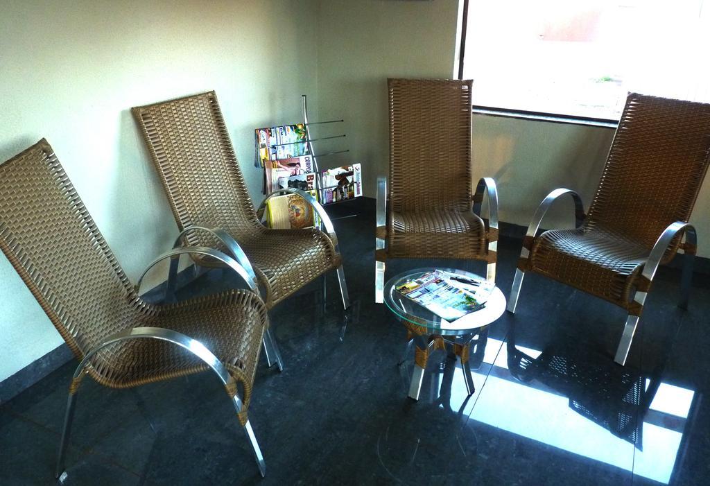 Turis Hotel Dourados Esterno foto